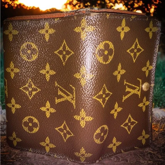 Louis Vuitton Wallet - COA Included - Picture 4 of 13